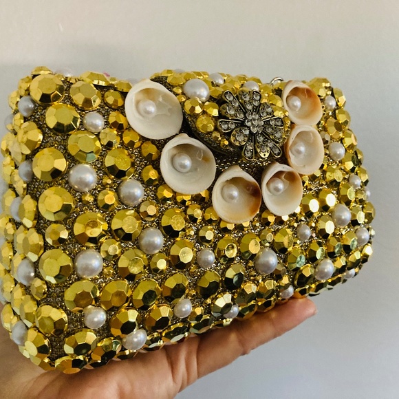 Elegant and classy Handmade one of kind purse - Picture 1 of 3